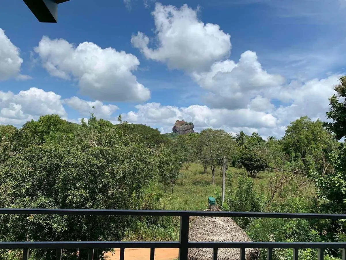 Hotel Sigiriya Rock Hide Pensjonat