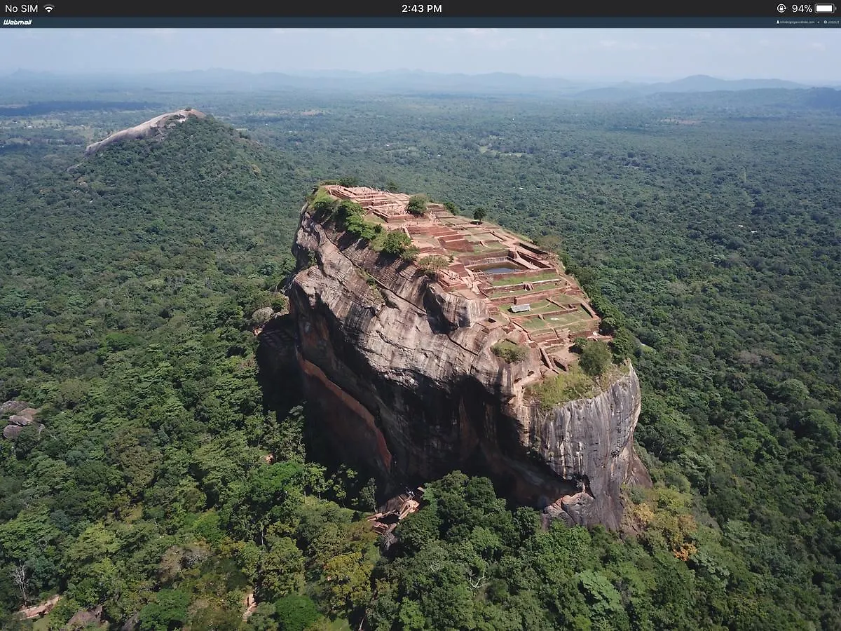 בית הארחה מלון Sigiriya Rock Hide
