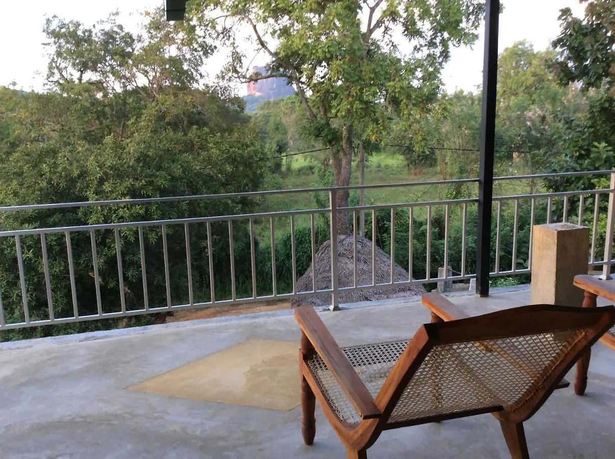 מלון Sigiriya Rock Hide סרי לנקה